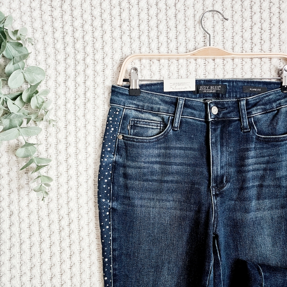 Judy Blue High Rise Dark Wash Rhinestone Side Panel Flare Jeans Raw Hem 9/29 NEW - Picture 4 of 14